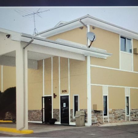 Super 8 By Wyndham Colorado Springs Peterson Space Force Cimarron Hills Kültér fotó